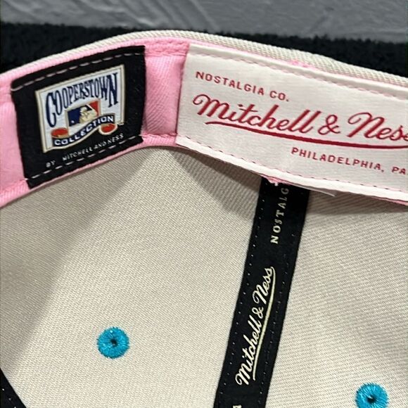 🔥⚾️ Vintage “NWT” Topps Mitchell & Ness New York Yankees Hat w/ Hat Pin   7 3/8 - Picture 12 of 13